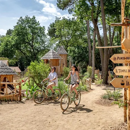 Flower Au Bois Des Biches