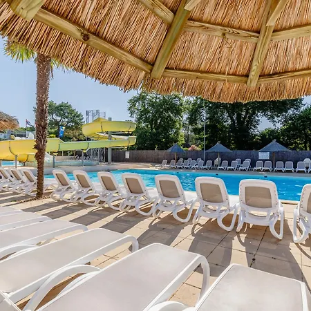 Flower Au Bois Des Biches Κάμπινγκ 4*