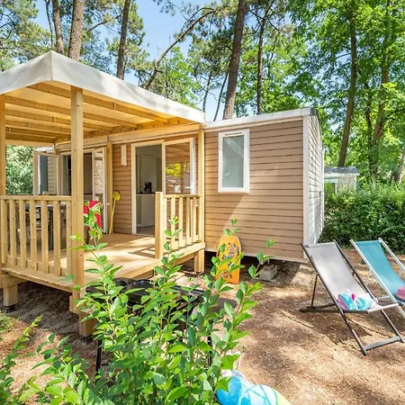 Kamp alanı Flower Au Bois Des Biches Saint-Hilaire-de-Riez