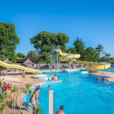 Kamp alanı Flower Au Bois Des Biches Saint-Hilaire-de-Riez