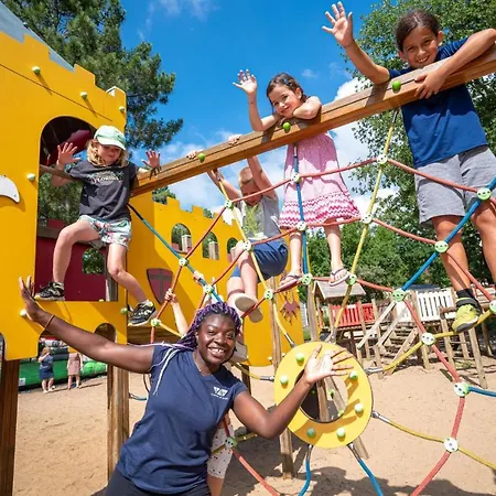 Kamp alanı Flower Au Bois Des Biches 4*