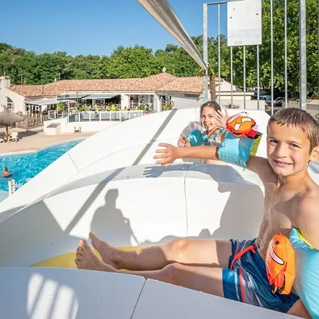 Flower Au Bois Des Biches 4* Saint-Hilaire-de-Riez