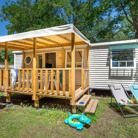 Kamp alanı Flower Au Bois Des Biches Saint-Hilaire-de-Riez