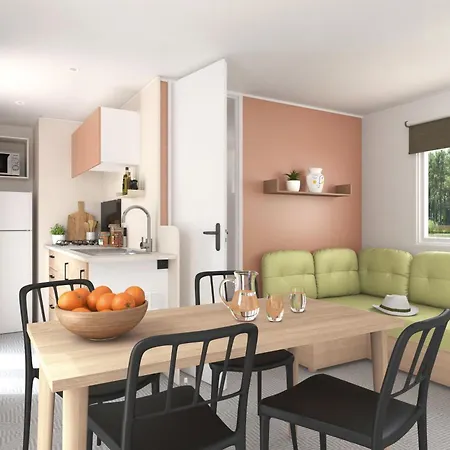 Flower Au Bois Des Biches Kamp alanı 4*