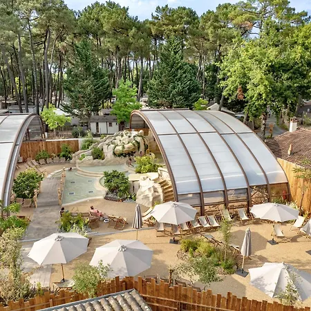 Kamp alanı Flower Au Bois Des Biches